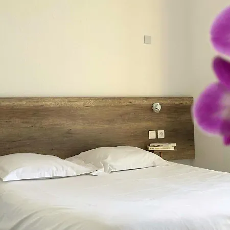 Le Hotel