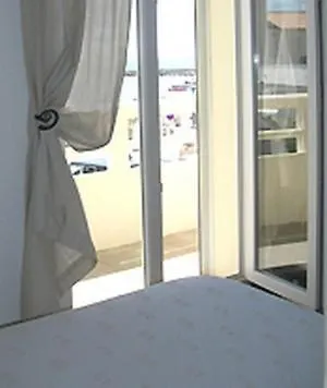 Hotel Le 2*