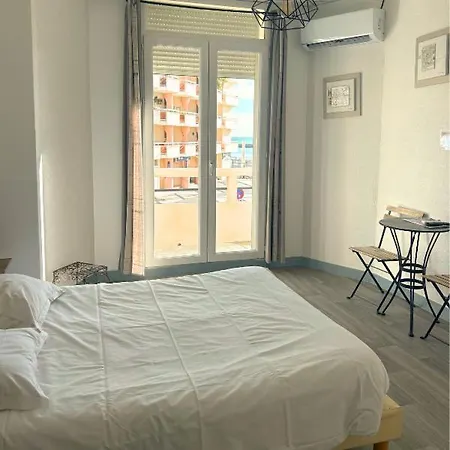 Le Hotel 2*