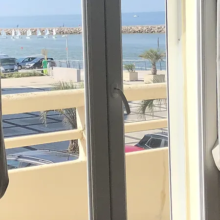 Hotel Le Carnon-Plage